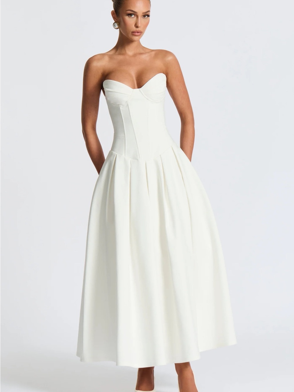 Strapless White Midi Dress with Sweetheart Neckline